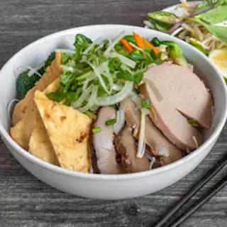 (V1) Vegetable Noodle Soup - Pho Chay