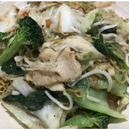 Combination Chow Mein (Crispy or Soft) (Mi Xao Thap Cam) # 59.